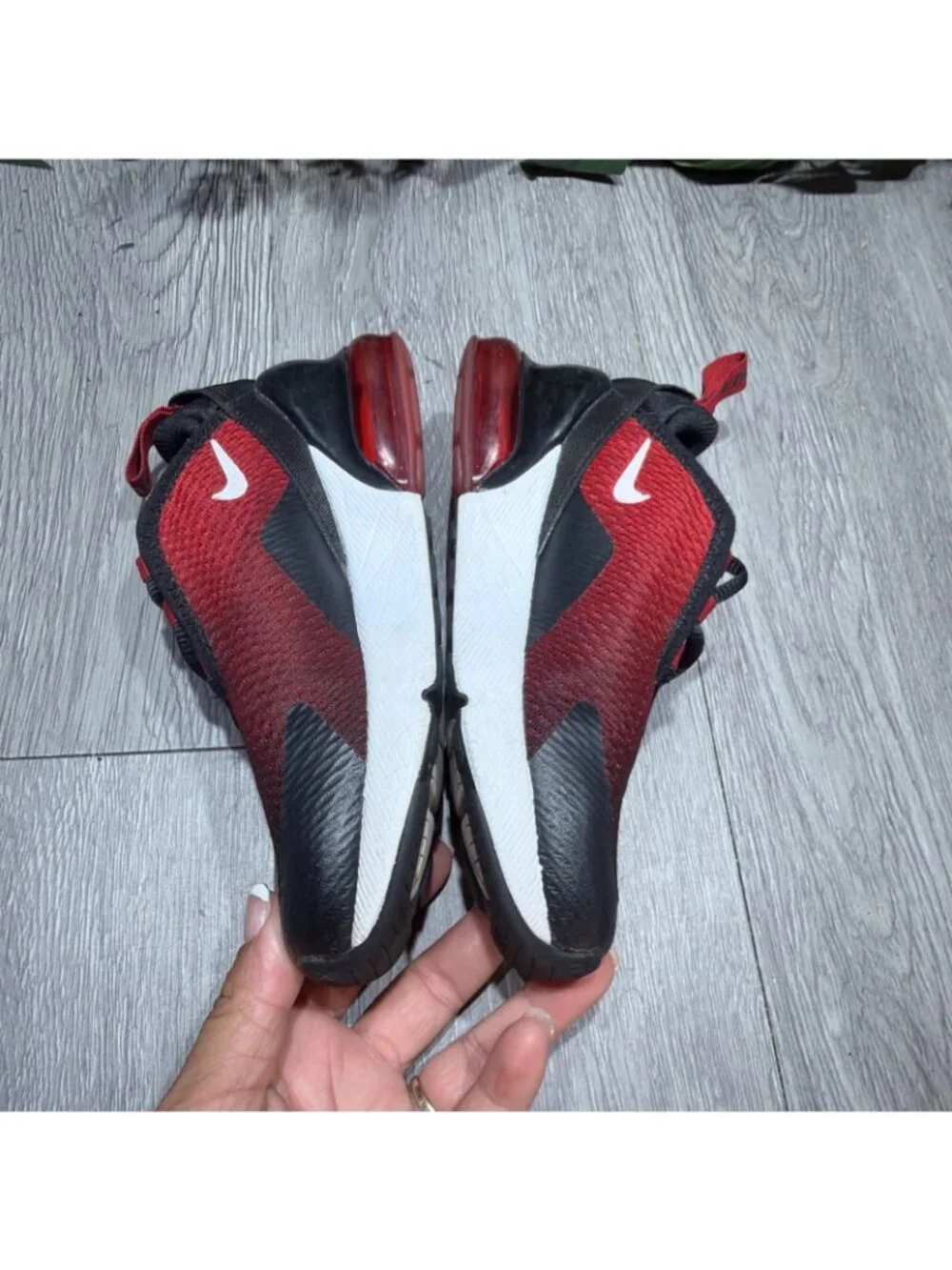 Nike Air Max 270 Preschool Gym red Boys Size 12c Running Shoes